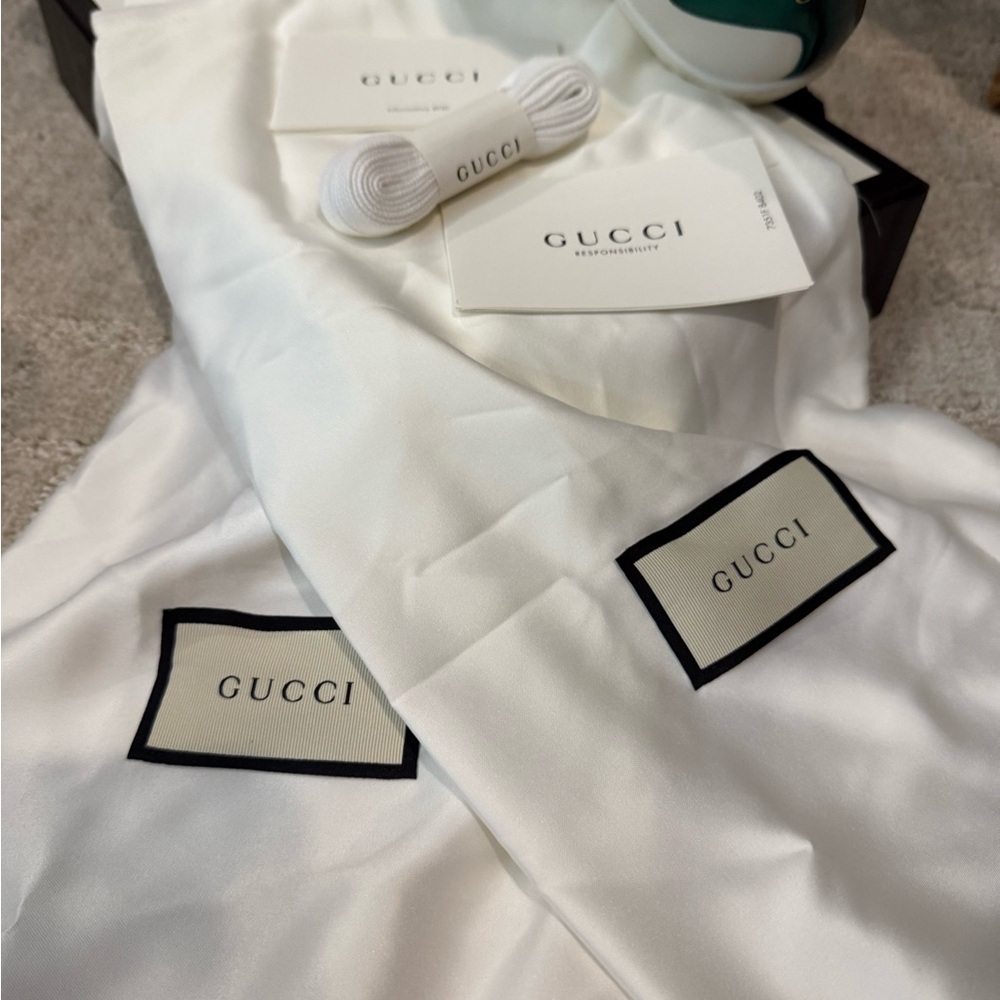 Gucci Ace Apple GG Embroidered White Sneakers - Picture 9 of 10